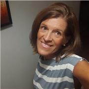 Soy maestra y poseo una dilatada experiencia dando clases de apoyo en primaria , obteniendo siempre buenos resultados.